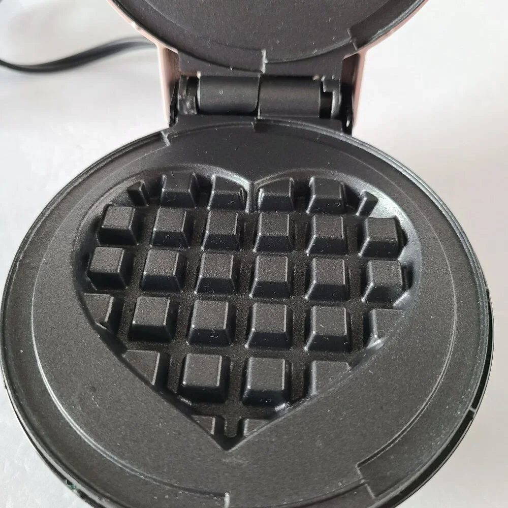 DASH MINI HEART MAKER - INSTRUCTION MANUAL-RECIPE GUIDE